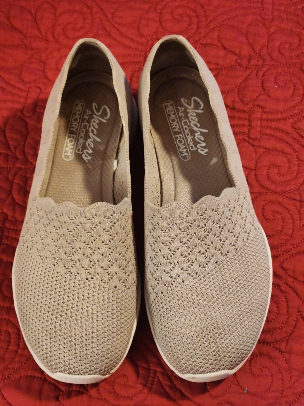 Sketchers memory foam slip on sneaker Tan, 9.5